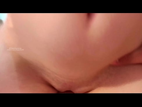 ❤️ 妹の部屋で寝ていたら、それがきっかけで目覚める ポルノビデオ ❌️